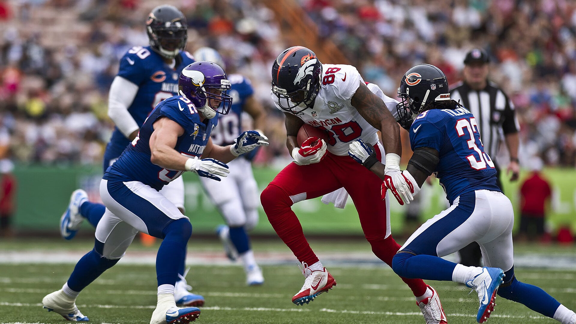 竞争激烈的比赛中球队击败对手,收获胜利,竞争相当激烈