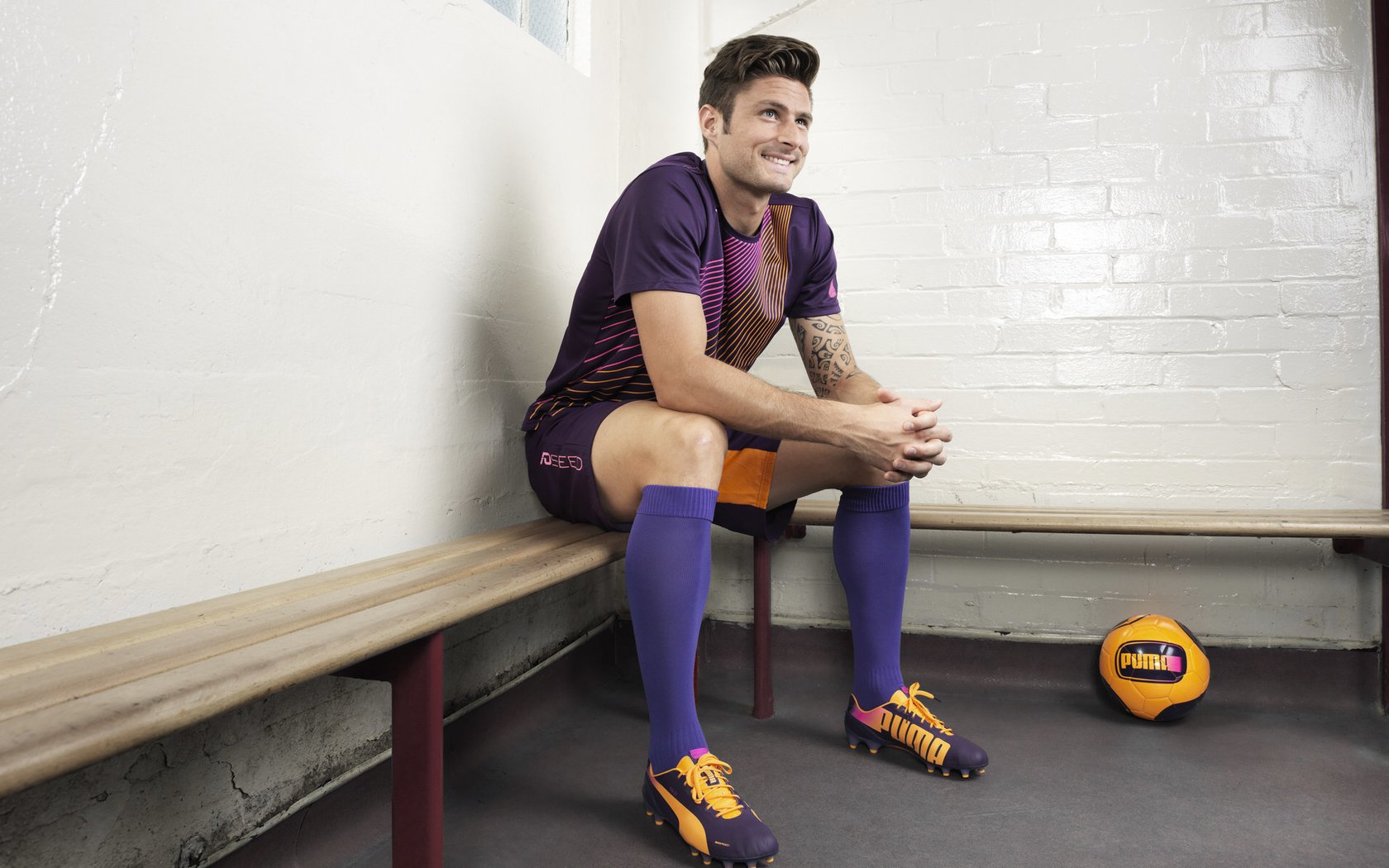 英格兰男足再胜德国，哈里·凯恩点球双响，英格兰哈里凯恩进球