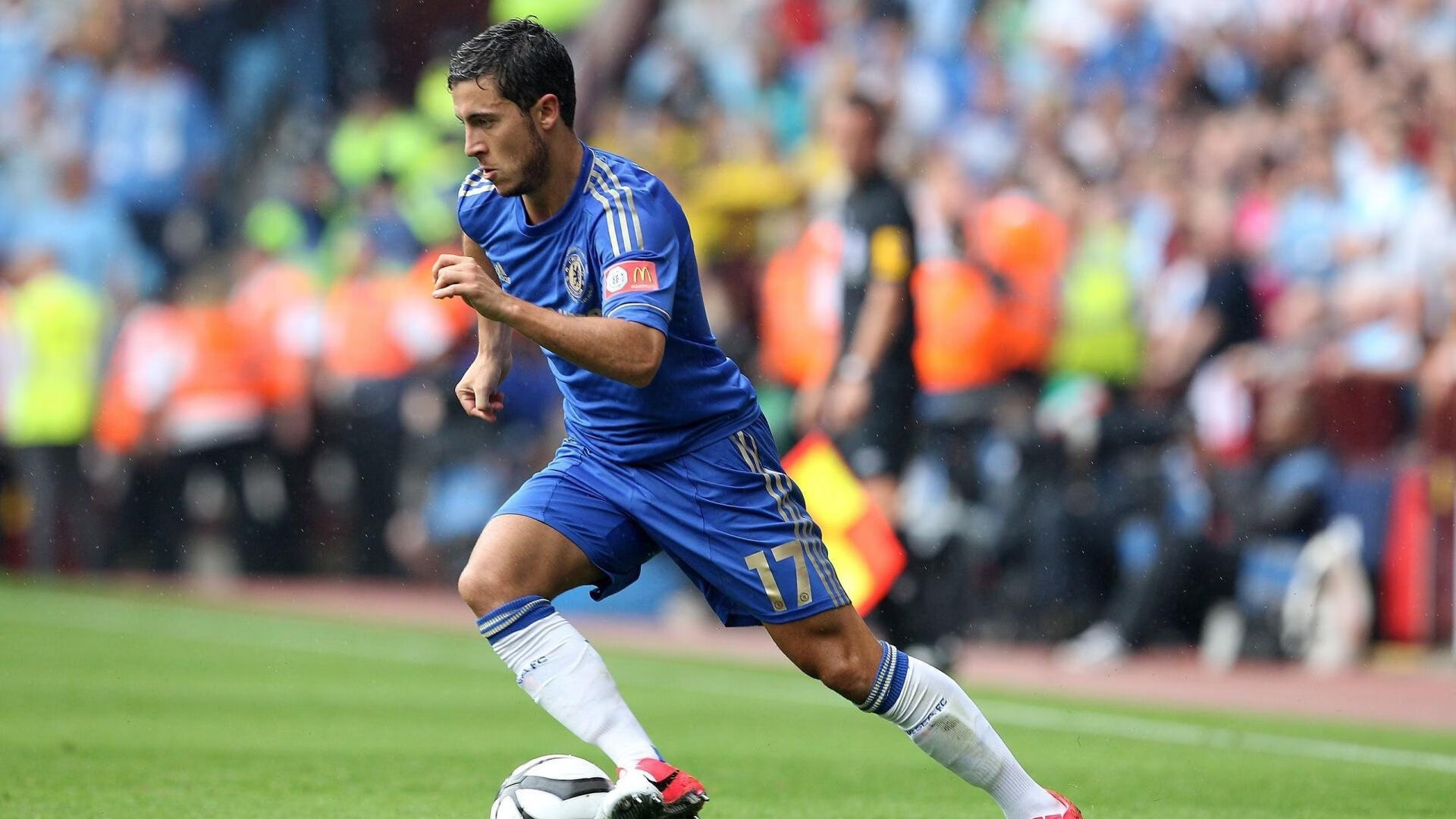 足球场馆绿色低碳转型政策开始执行，设计足球场如何节约城市空间